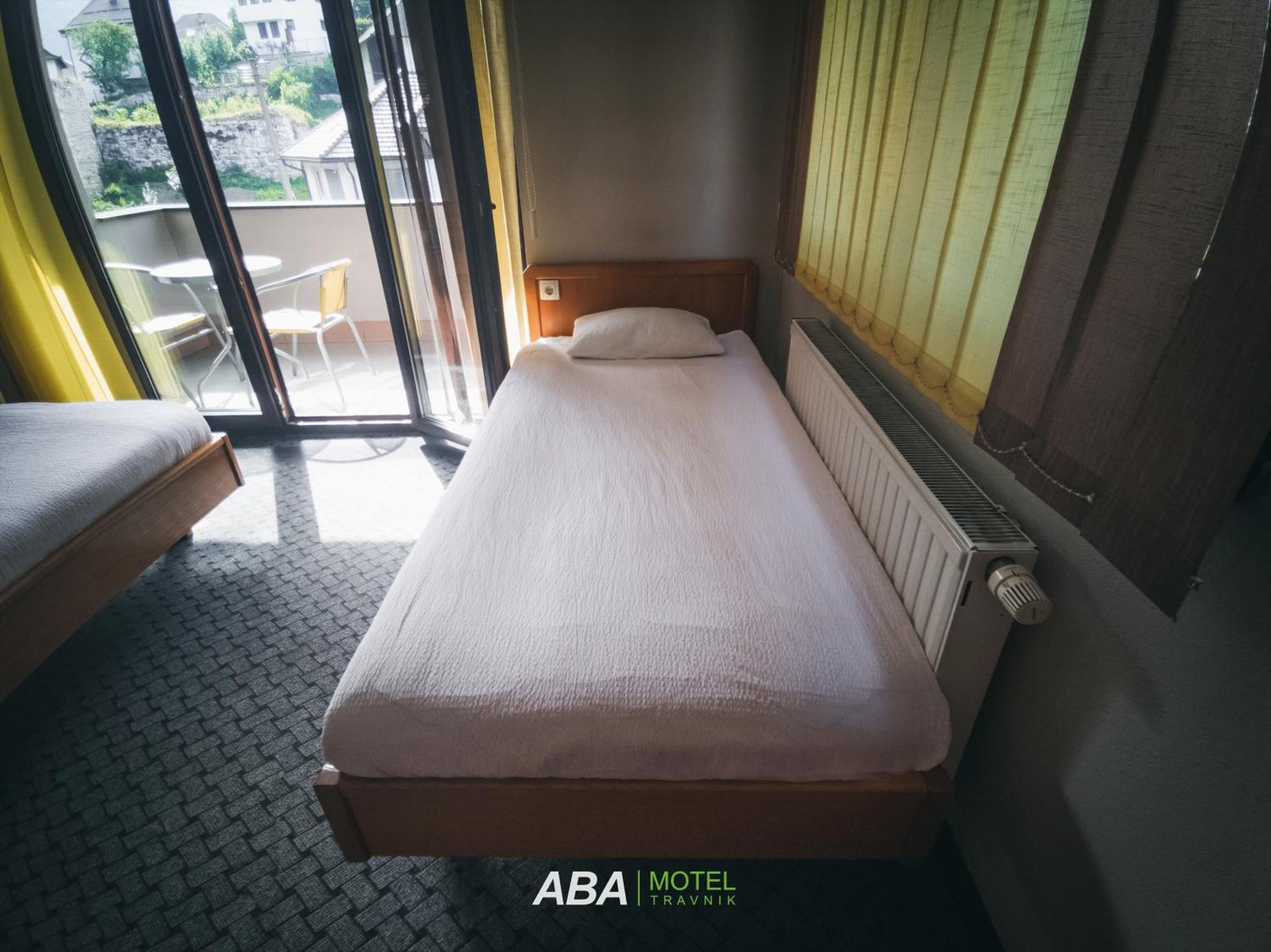 Garni Motel Aba Travnik Luaran gambar