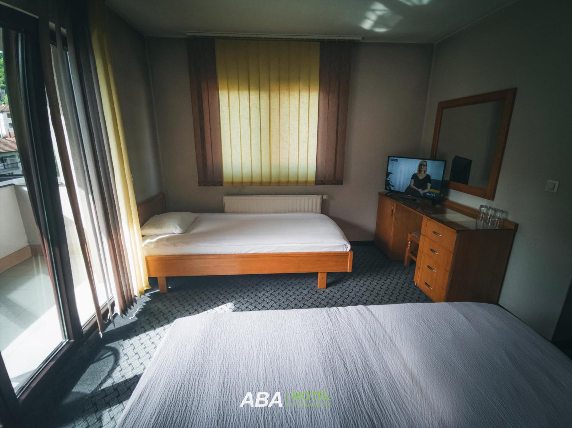 Garni Motel Aba Travnik Luaran gambar