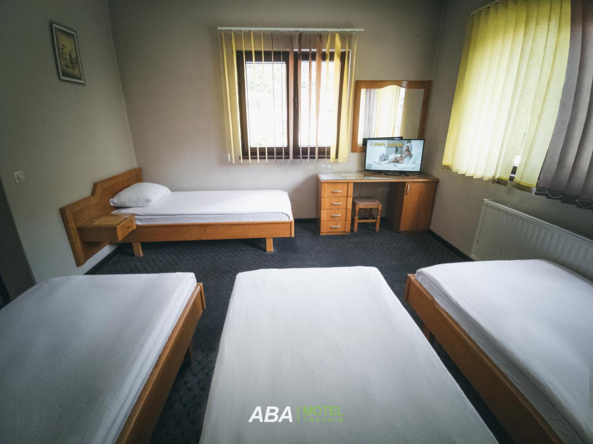 Garni Motel Aba Travnik Luaran gambar