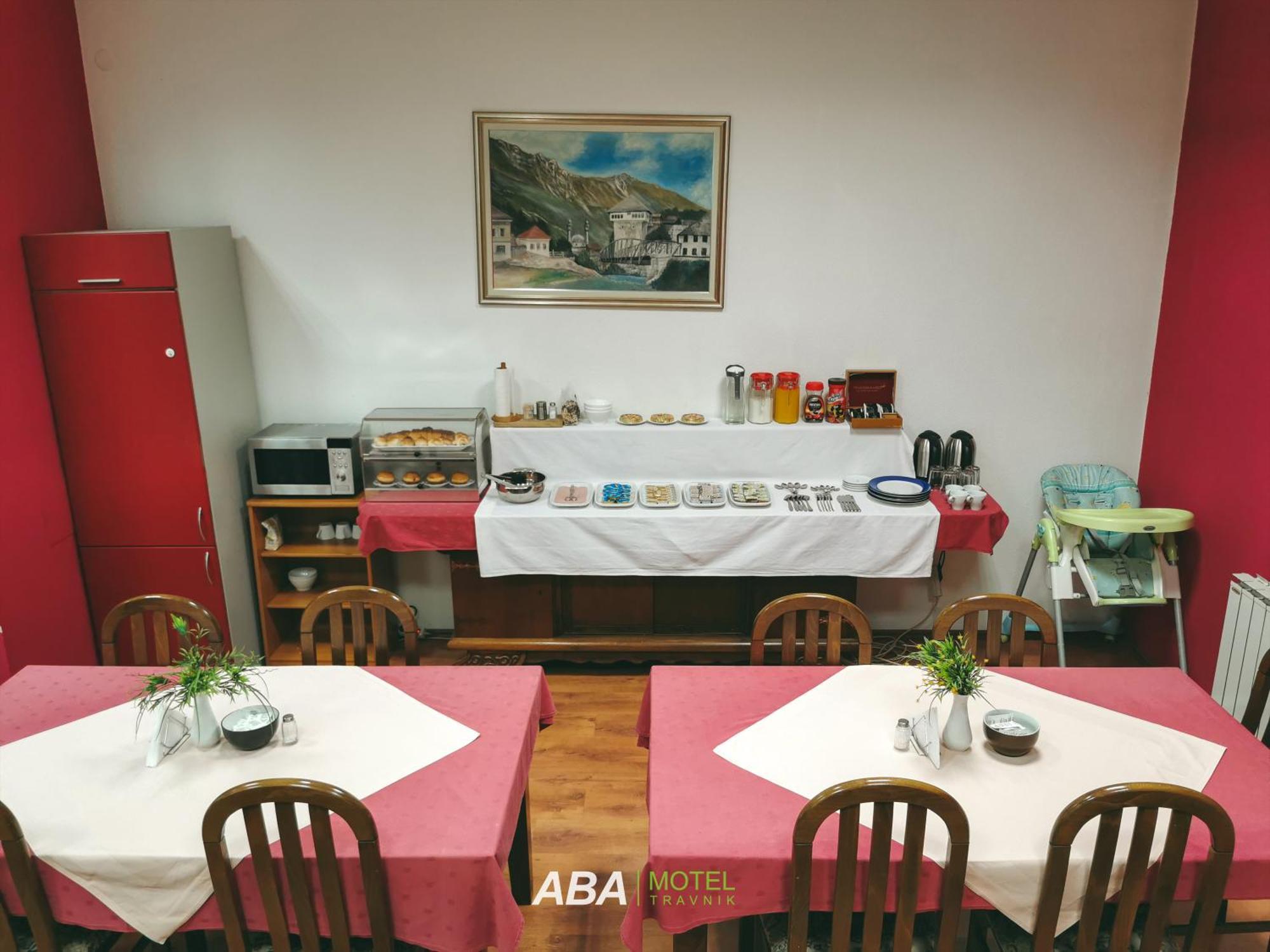 Garni Motel Aba Travnik Luaran gambar