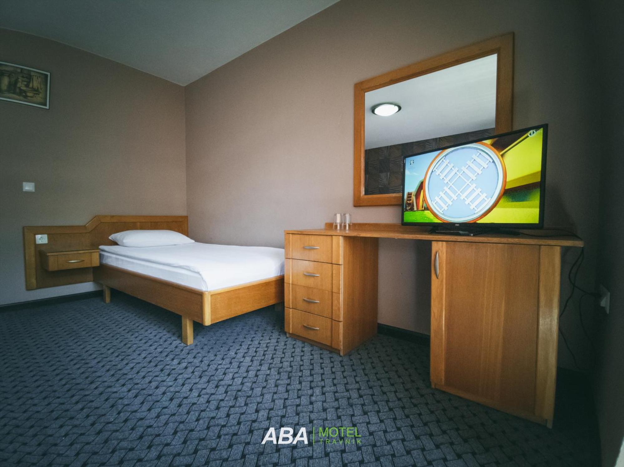 Garni Motel Aba Travnik Luaran gambar