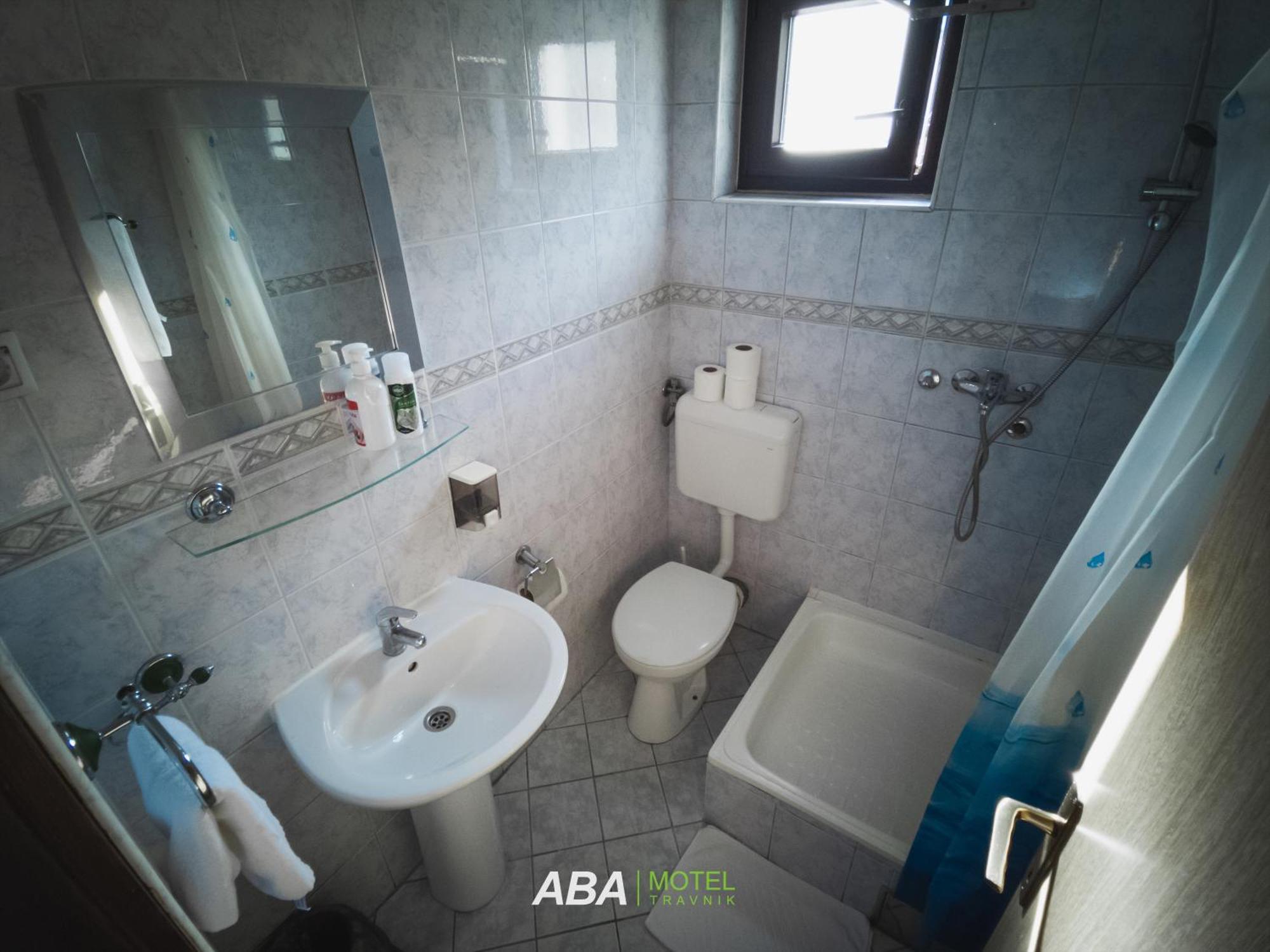Garni Motel Aba Travnik Luaran gambar